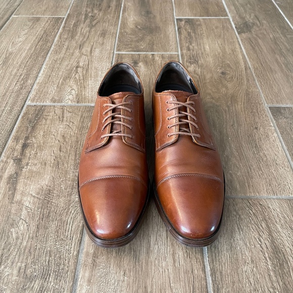 Cole Haan Men\'s British Tan Leather Cap-Toe Derby Dress Shoes - Size 9D